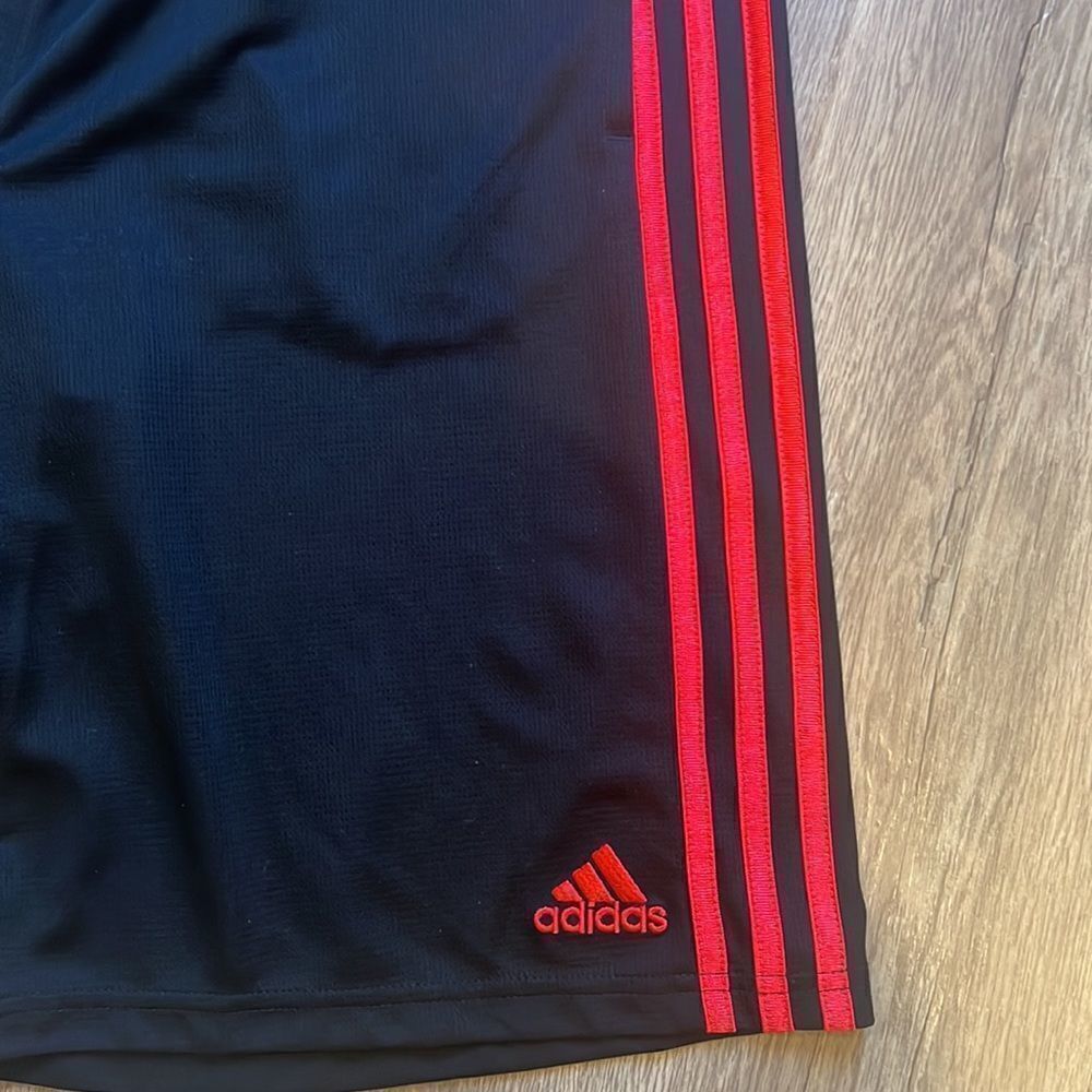 Adidas short ❤️  - Picture 2 of 6